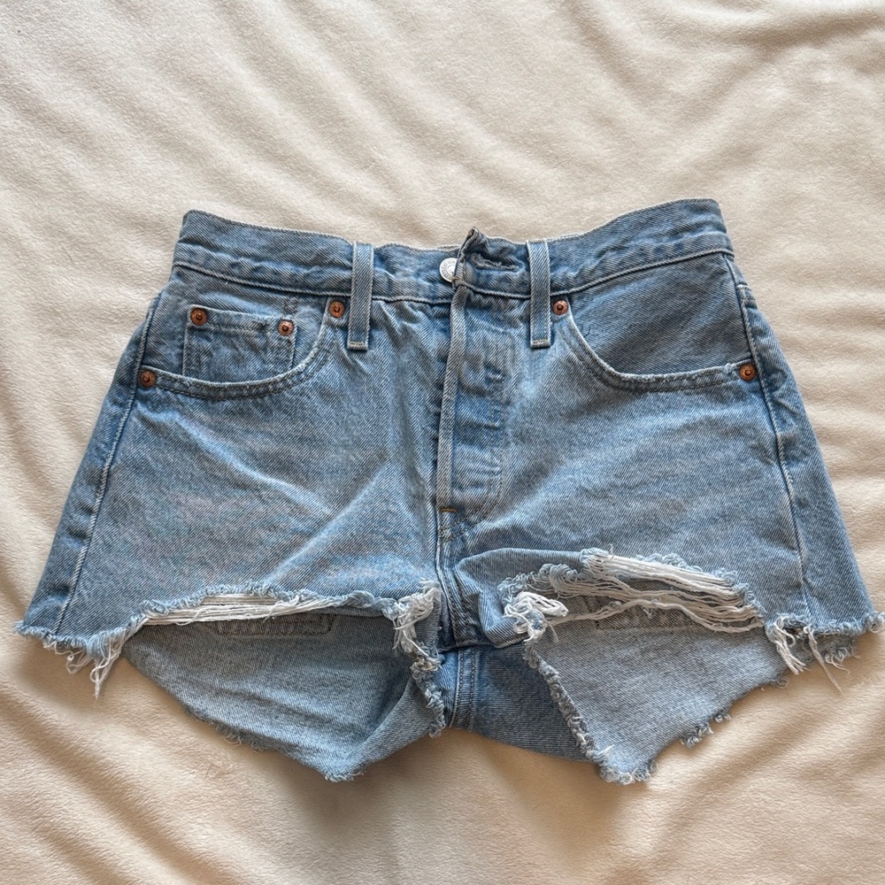 Levi's 501 Original High-Rise Cutoff Denim Shorts | Light Wash Size 25